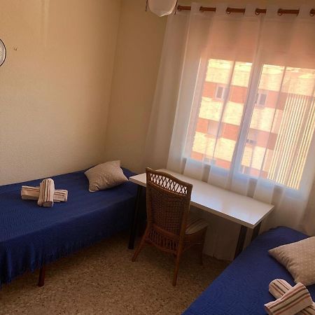 Cozy Room Guapo-Alicante Nearby The Beach And The Center Екстериор снимка