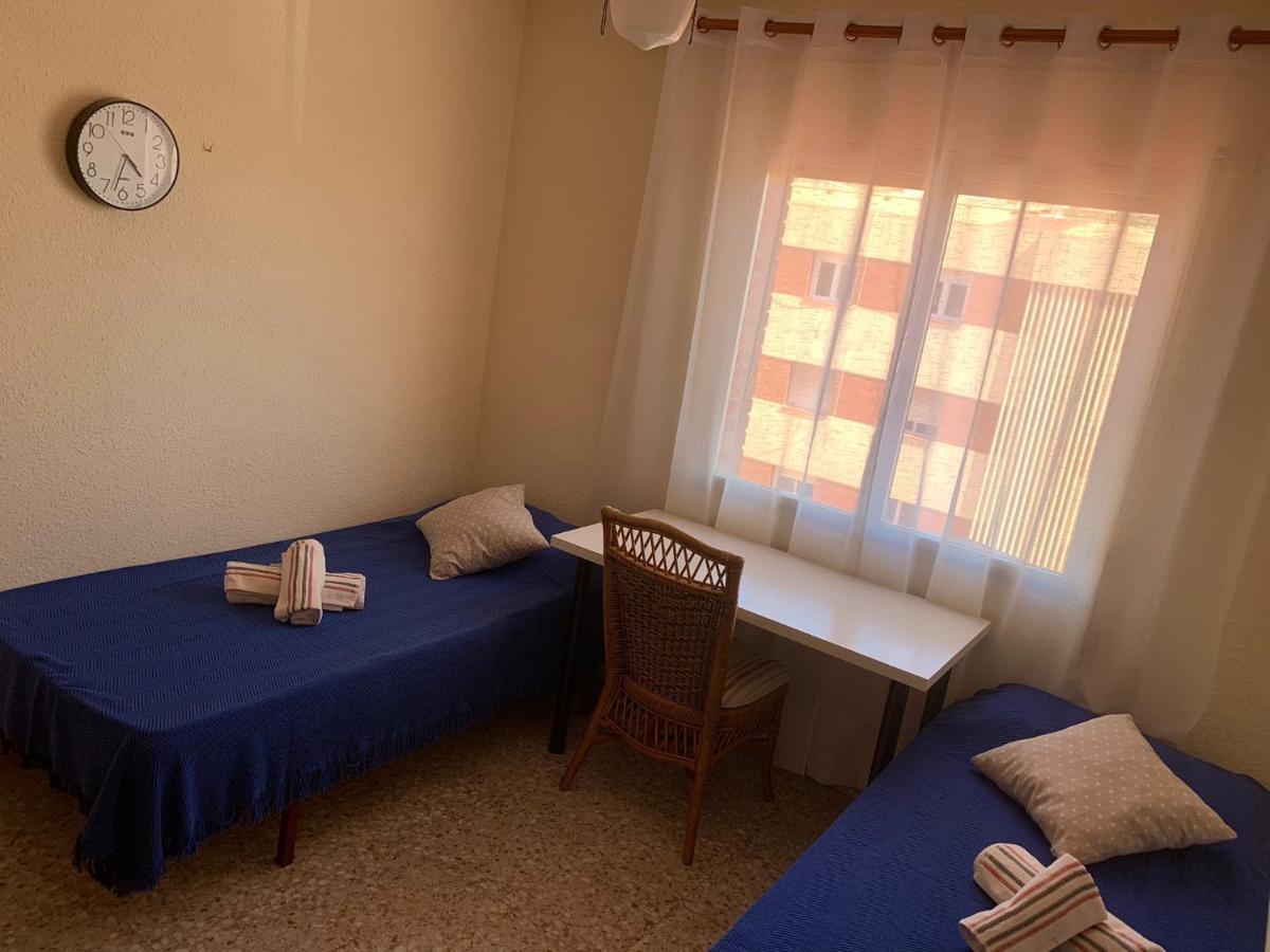 Cozy Room Guapo-Alicante Nearby The Beach And The Center Екстериор снимка