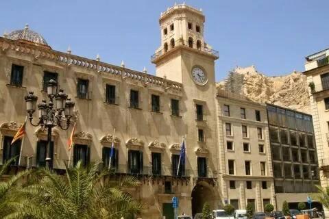 Cozy Room Guapo-Alicante Nearby The Beach And The Center Екстериор снимка