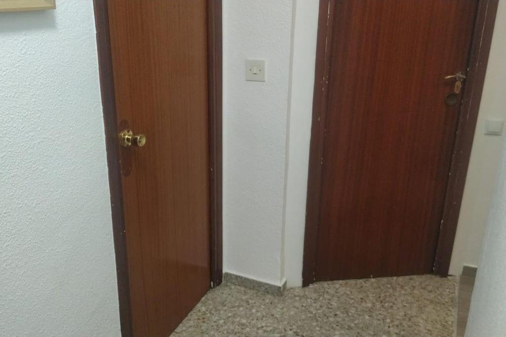 Cozy Room Guapo-Alicante Nearby The Beach And The Center Екстериор снимка